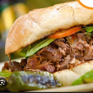 Torta Carnitas