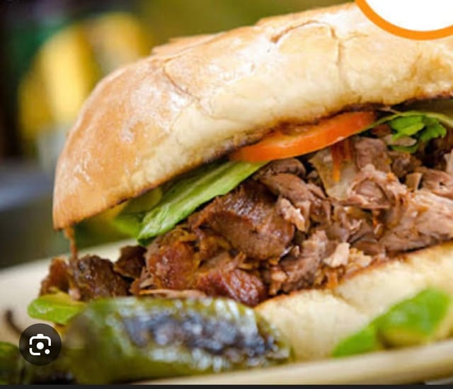 Torta Carnitas.
