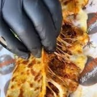 Quesadilla Chicharron