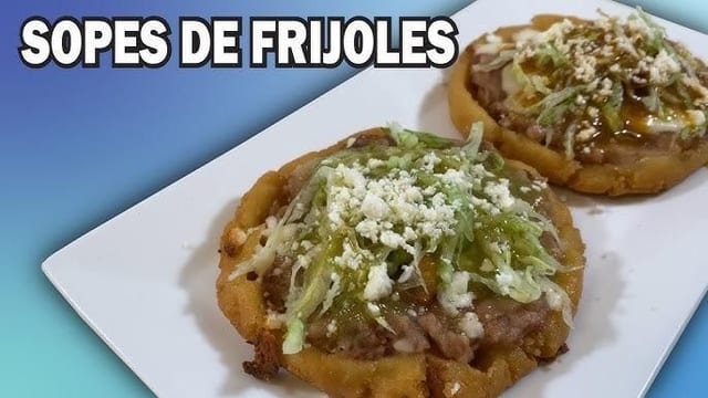 3 Sopes Frijol & Queso.